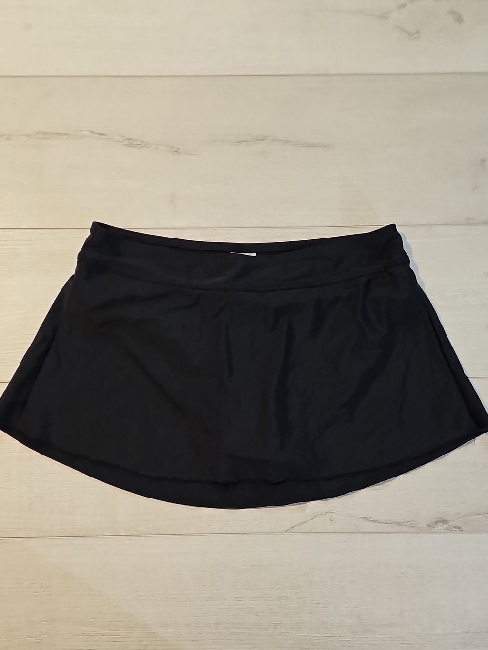 Shade & Shore Women's M Black Swim Skirt with Built-In Briefs
